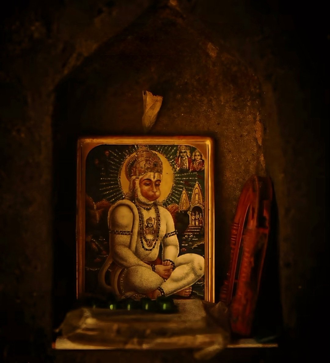 Where does Hanumanji reside in the Kaliyuga...

First thread in history till date that will shock you!