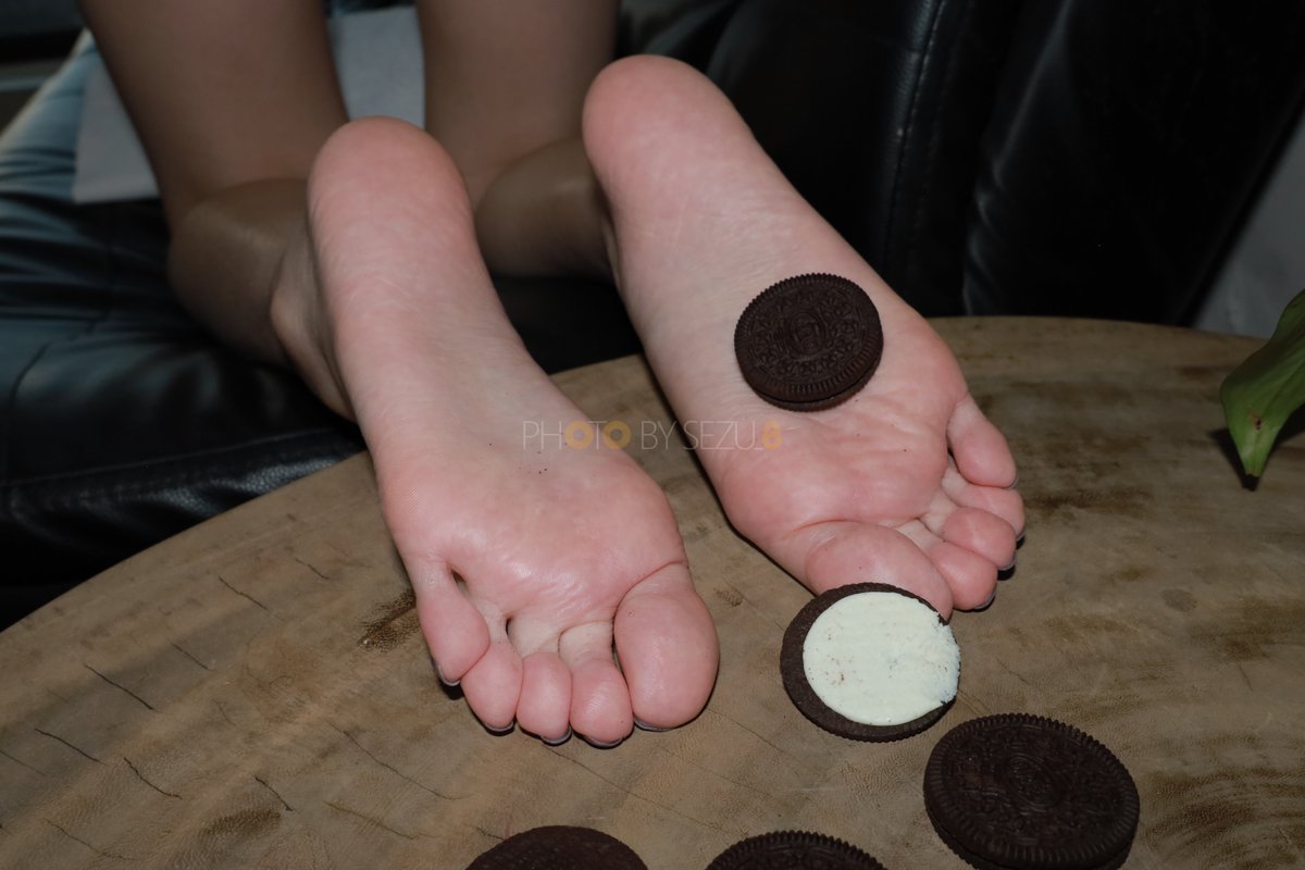 sezu_8's tweet image. 这妞暂时没号，有偿推荐！