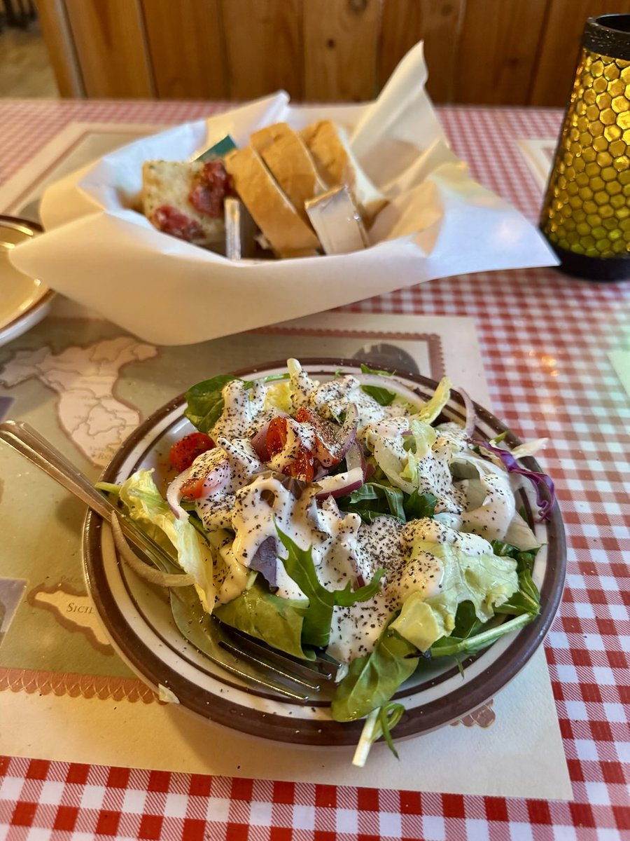 painter488's tweet image. Candlelight dinner at DeNicola’s. Portland’s best plates of Pasta for more than 40 years!