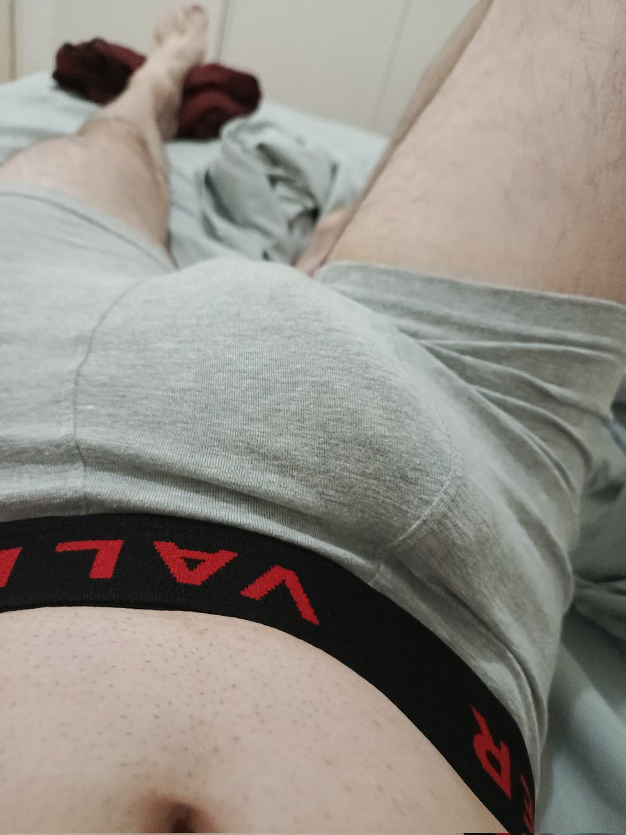 PurpleSmokeBoy's tweet photo. Hi loves, how are you? I'm very tired, but horny
hola amores, como estan? yo muy cansado, pero caliente 🥵💋🔥

#nsfw #erotic #adultcontent #bdsm #onlyfans https://t.co/GHx1T7VLzB