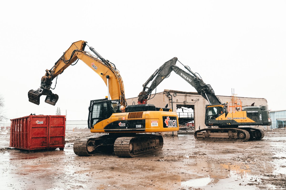 — Side by side excavators removed structural elements in a coordinated sequence to keep demolition controlled and organized.

#construction #heavyduty #business #mgiconstruction #build #heavyequipment #constructinghistory #mgicorp #constructionindustry #constructionslife