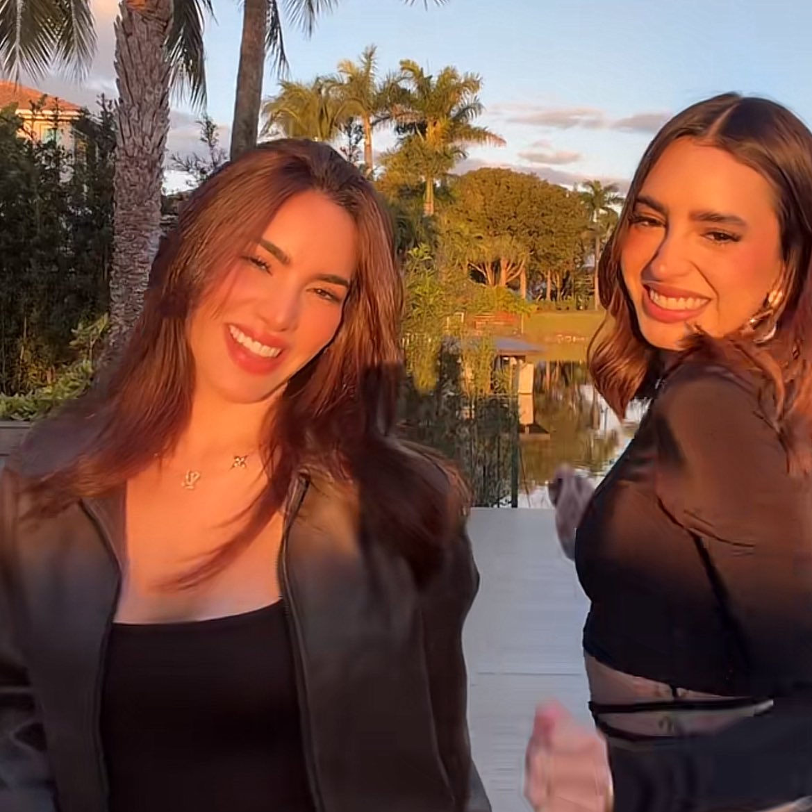 Kimberly Loaiza y Domelipa juntas en Miami, las dos mujeres más seguidas en TikTok latam.