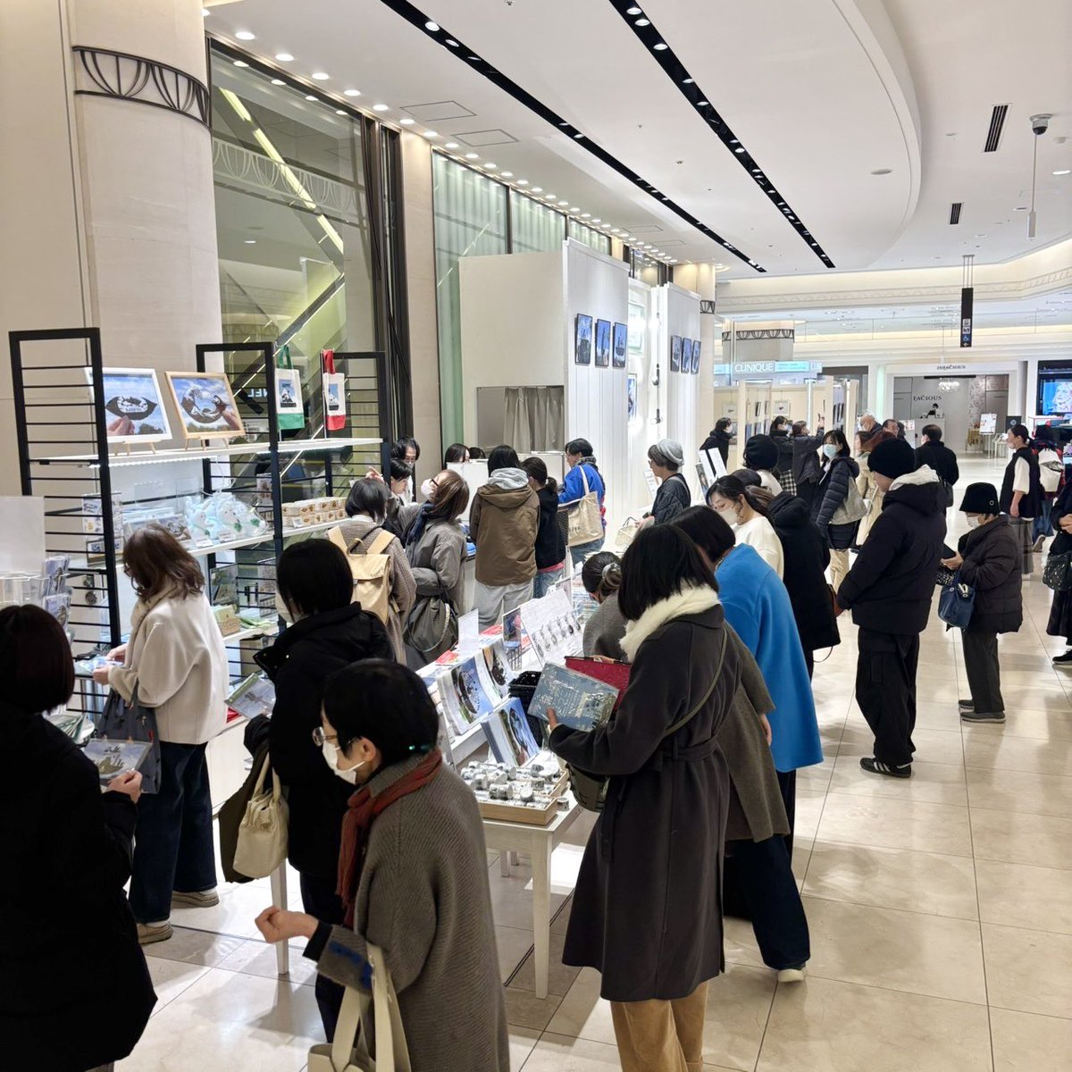 兵庫県「西宮阪急」さんでの作品展示が今日からスタートしました🍃

僕は今週7日に行きますので、ご都合が良ければぜひお越し下さいませ！