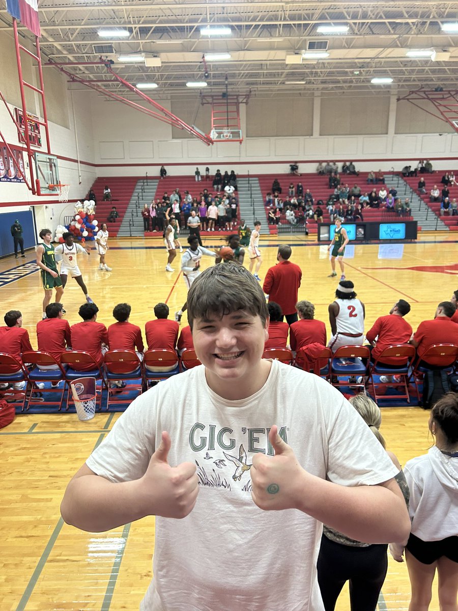 Boys bball about to beat the hawks #stangscomp107