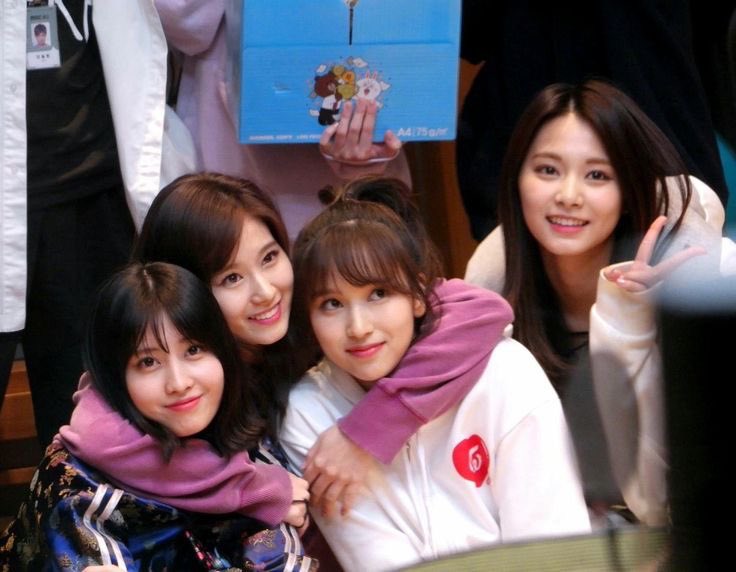 #PLAY is out now! 🎟️

ONCEs, we have prepared a playlist! Save it on your accounts for more reach 💙

🔗: open.spotify.com/playlist/7E7P1…

🔗: stationhead.com/c/oncetzuyu

#TZUYU #MISAMO <a href="/JYPETWICE/">TWICE</a>