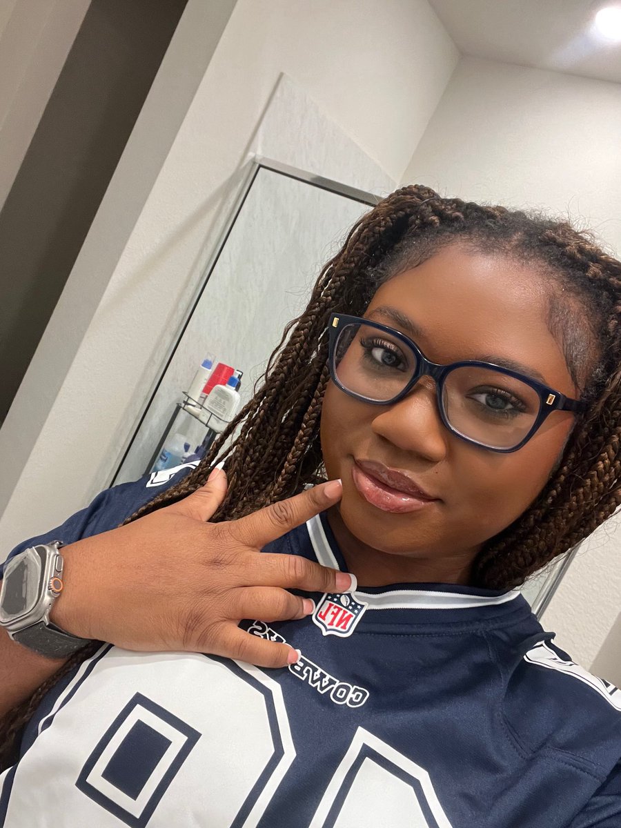 queenie🎀 tweet media