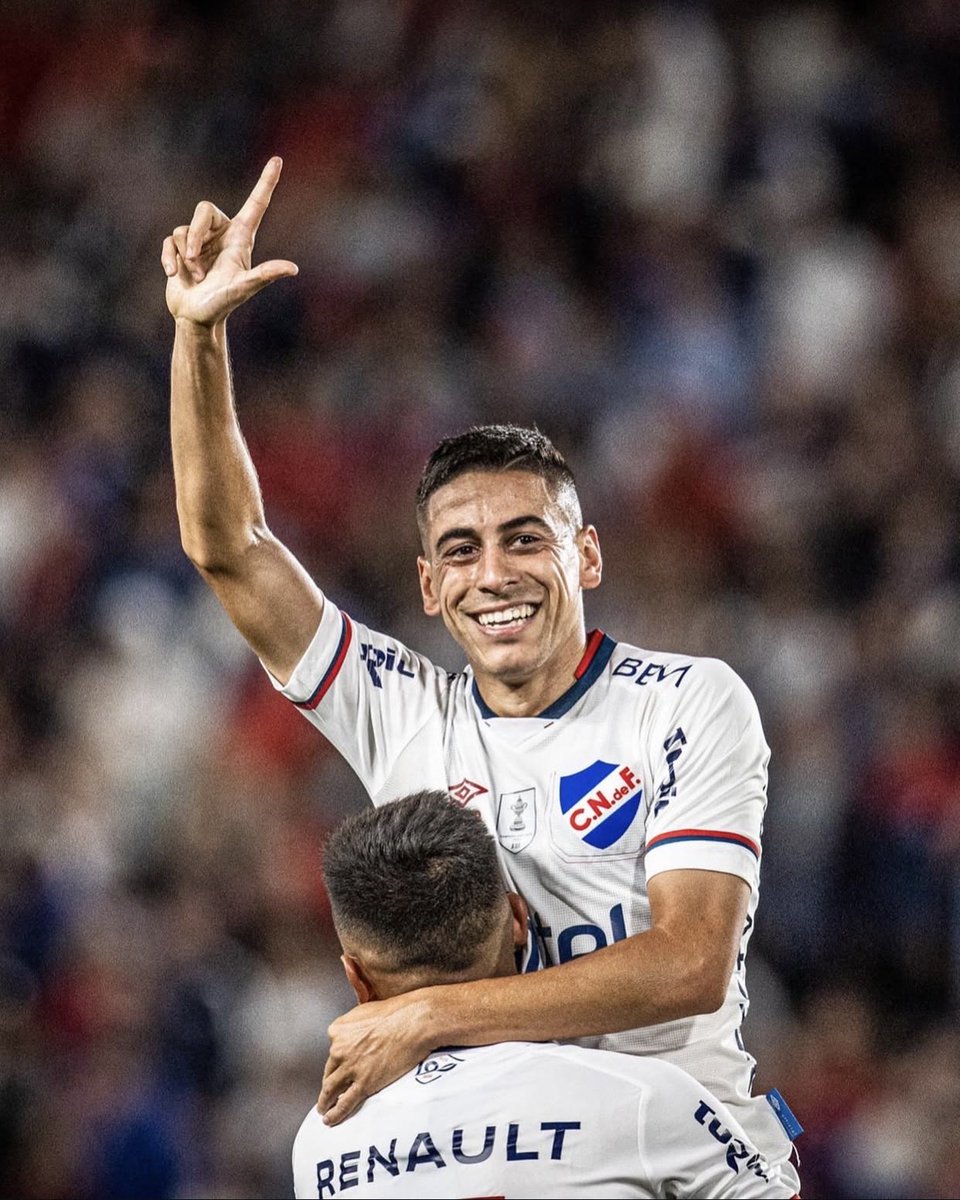 🚨Alta de lujo para Nacional.

➡️🇺🇾 5.º uruguayo con más partidos jugados en 2025

➡️En Nacional /96 PJ | 19 A | 7 G

📊 Lateral izquierdo con más G+A (26) de la última década

⚽ 2 goles clásicos
🏆 Campeón Uruguayo
🏆 Clausura 2022
🏆 Intermedio 2022
🏆 Supercopa 2021