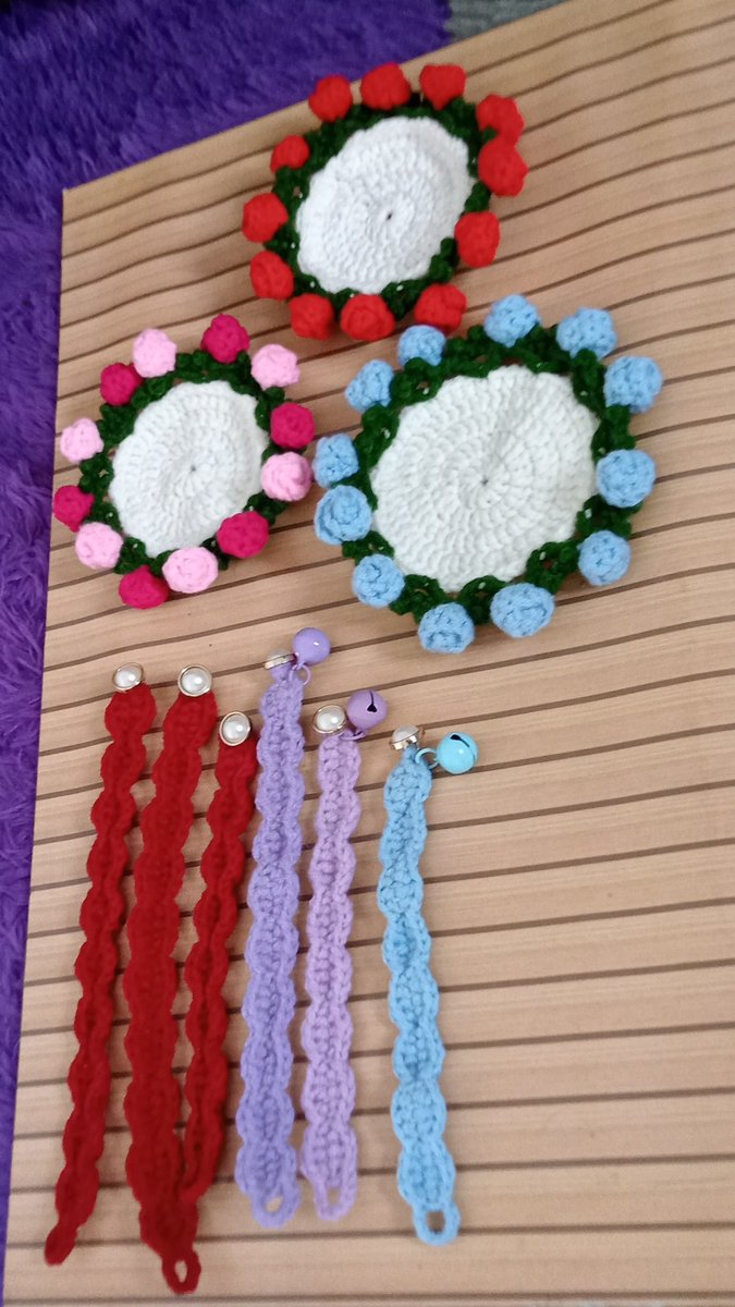 Tahap selanjutnya setelah pembuatan cat collar dan flower coaster adalah dipanasin. Yap, dipanasin pake heatgun 
#crochet