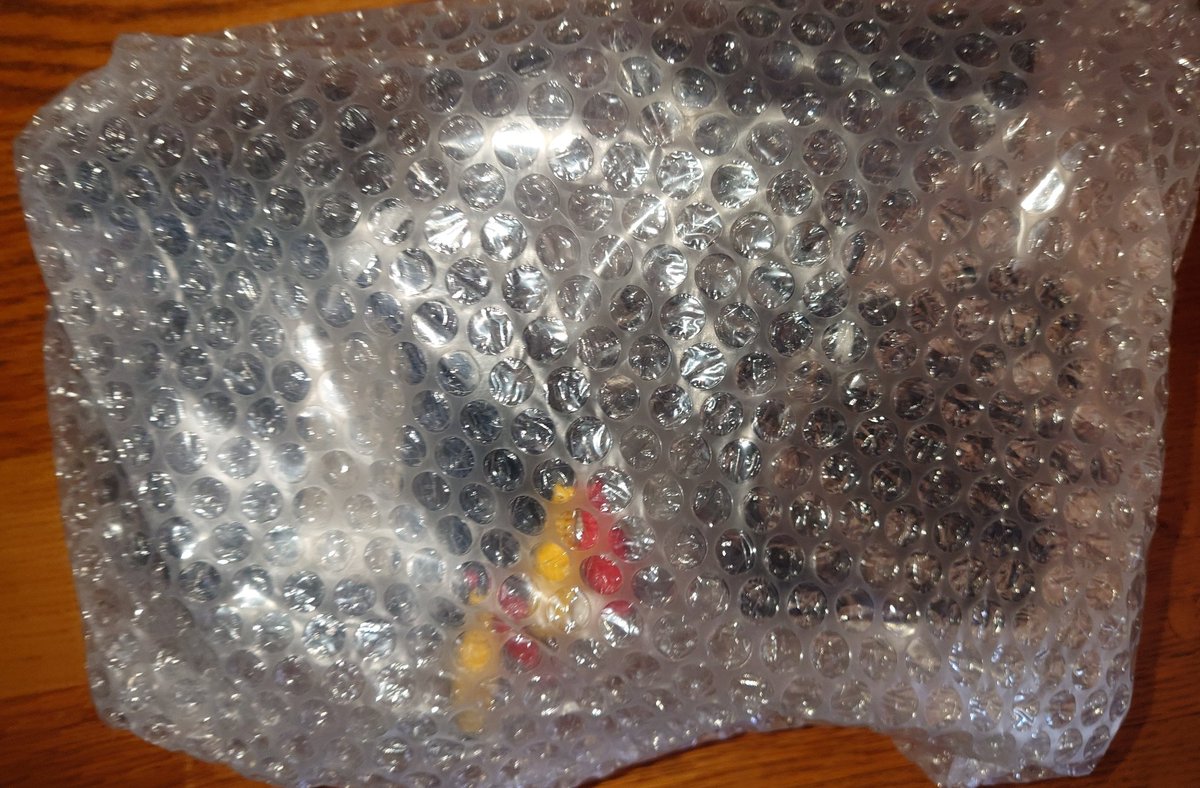 部屋の掃除後にドラケン（@ken57332）からの送り物（贈り物）を簡単