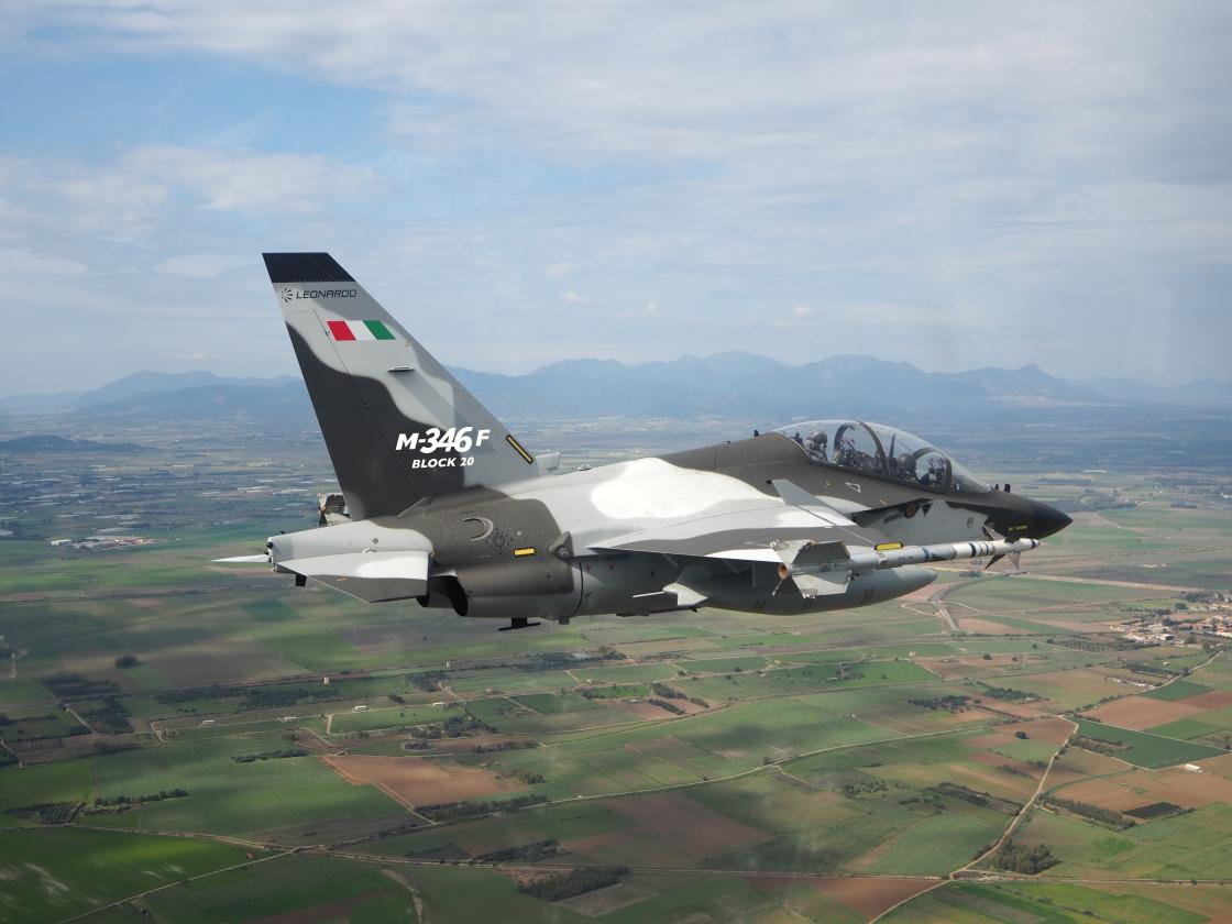 DefenseMirror's tweet photo. Leonardo Signs LOI with Indonesia to Supply M-346 F Combat-Trainer Aircraft
https://t.co/272cLje7pW
#Leonardo
#M346F
#Block20
#IndonesiaAirForce
#SingaporeAirshow2026
#FighterAircraft
#AircraftModernisation https://t.co/L2GE0EQKSi