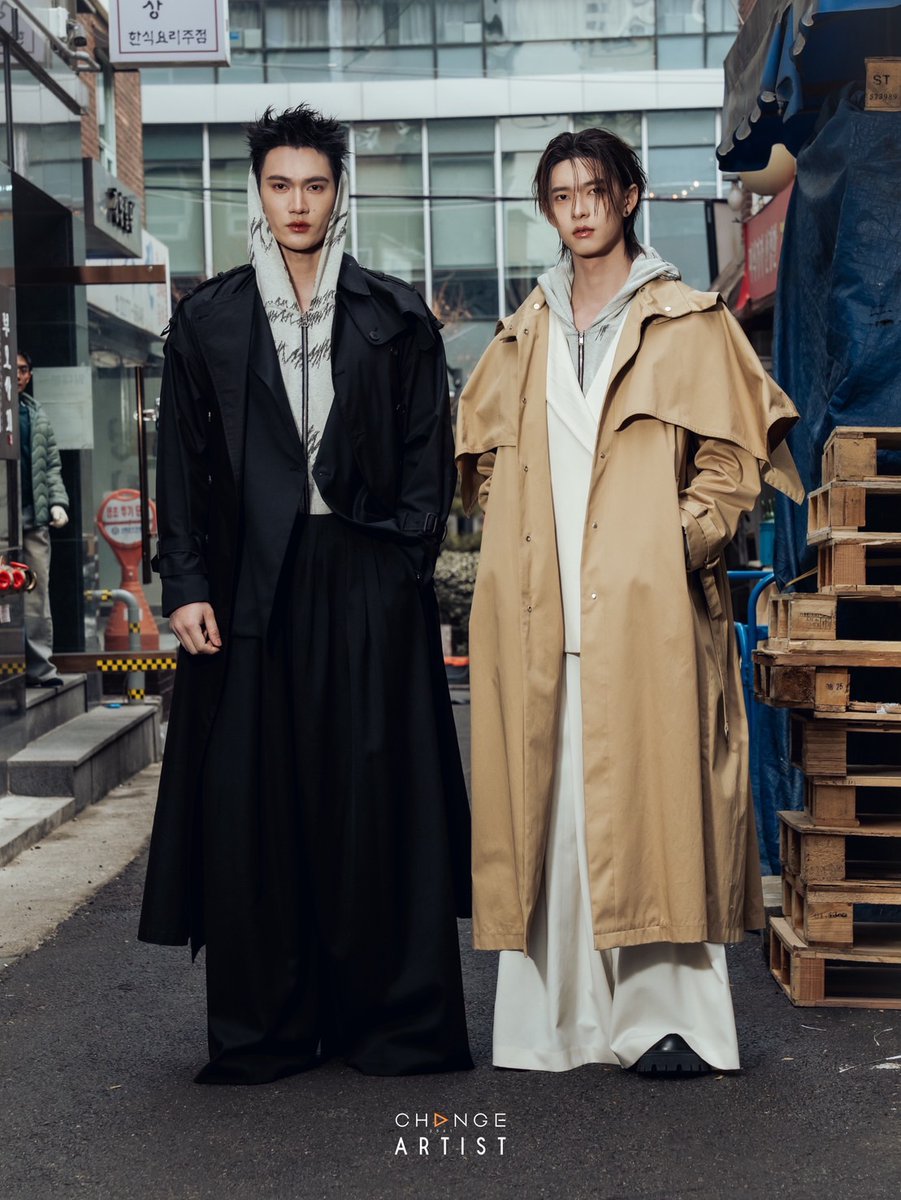 Praewdaily's tweet photo. เกินต้าน ✨ "พูห์ &amp; พาเวล" ในลุคสุดเท่! เข้าร่วมชมโชว์ MMAM ที่ Seoul Fashion Week 2026 

#MMAMxPoohPavel #PoohPavel #ppoohkt #pavelphoom #SeoulFashionWeek #Praewmag https://t.co/BQbHKms2PB