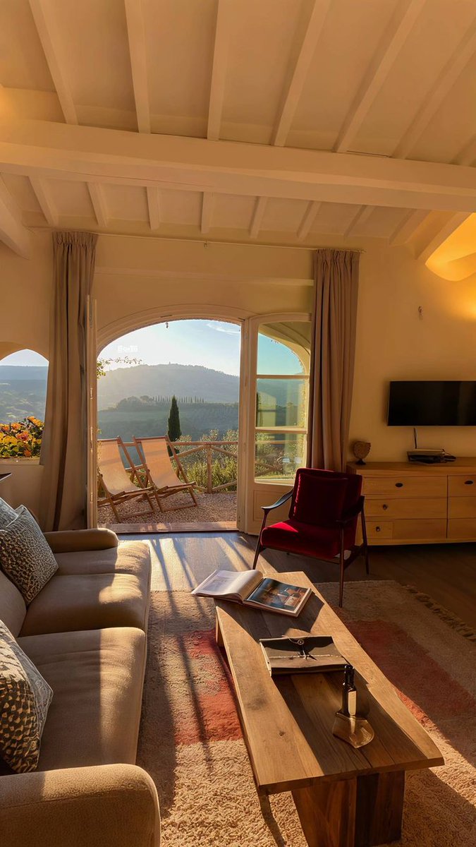 2025pics's tweet image. 