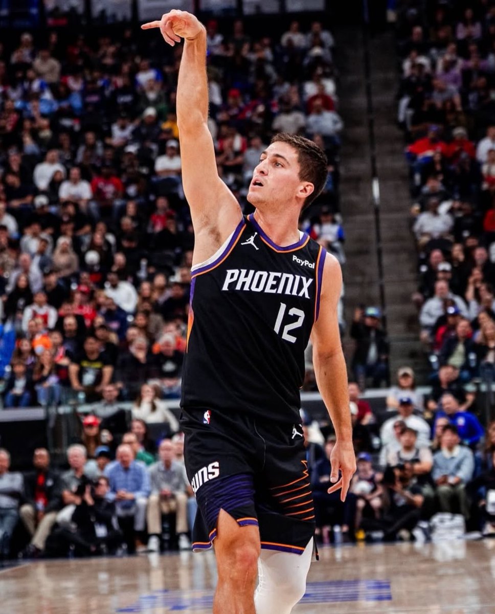 TheHoopCentral's tweet image. COLLIN GILLESPIE TONIGHT:

30 POINTS
10 ASSISTS 
4 REBOUNDS 
3 STEALS
10/17 FGM
8/14 3PM
33 MINUTES 

CAREER NIGHT FOR COLLIN. 🔥🔥🔥
