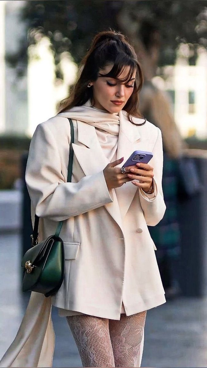 MCP_74_'s tweet image. Buenos días . Hagas lo que hagas en la vida, asegúrate de que al final seas feliz. #HandeErçel