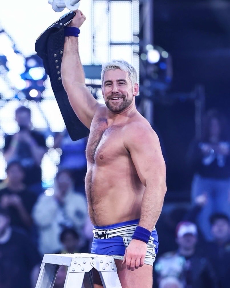 Worldwide Sensation. ༄ NOT @JoeHendry. tweet media