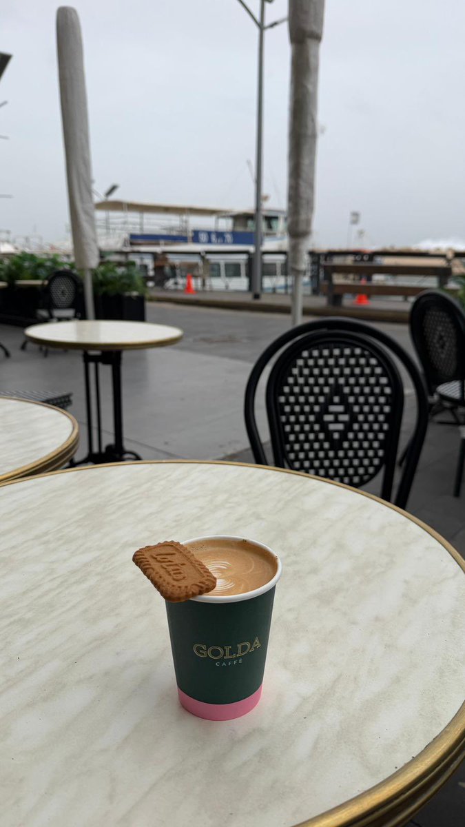 - صباح الخير أمّا بعد /
« على نور الصباح إللي نسيمه يفرح المحتاج
 أنا المحتاج لإشراق الصباح وشوفة عيونك ! »