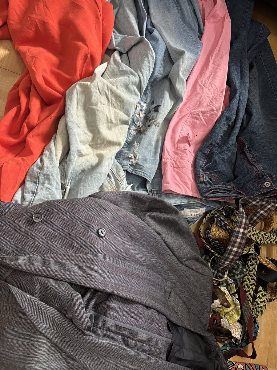 次の制作のための布達
#イラスト  #ペン画　
#絵描きさんと繋がりたい
#イラスト好きさんと繋がりたい   
#絵柄が好みっていう人にフォローされたい