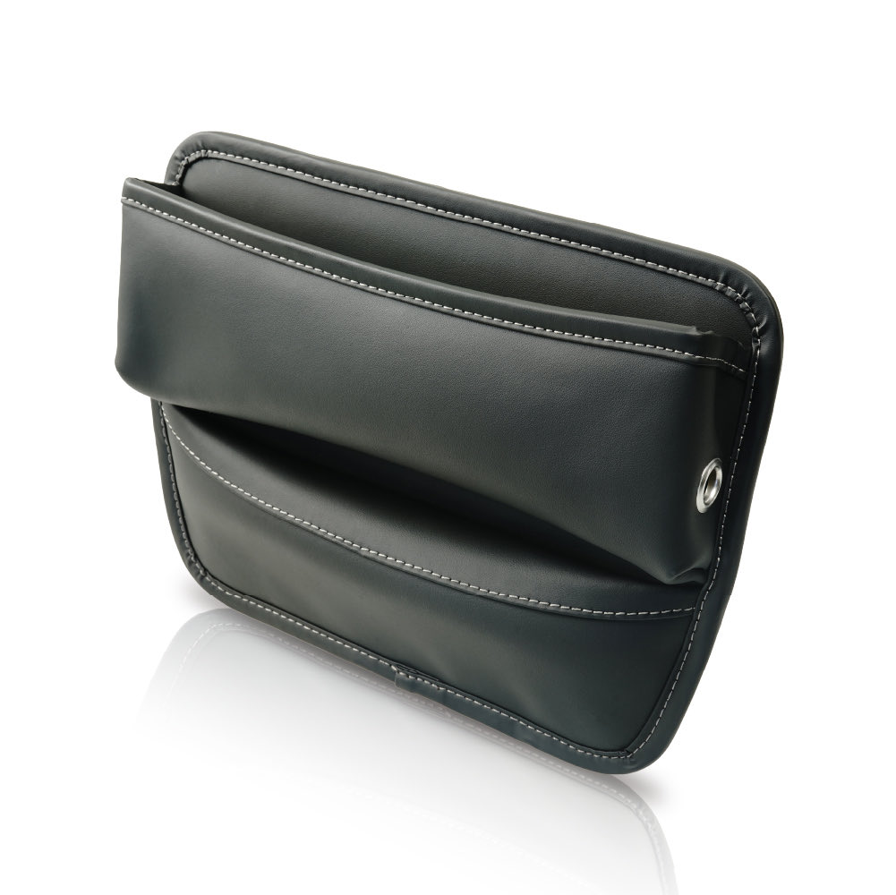 leathercafe's tweet photo. ハンドルの革で作られた、サイドポケットケースの販売を始めました。

過酷な車内でも劣化する事なく綺麗な状態を保って使用出来ます

上質な見た目なので、高級な車にも合うと思います https://t.co/KGzrYOFkPo