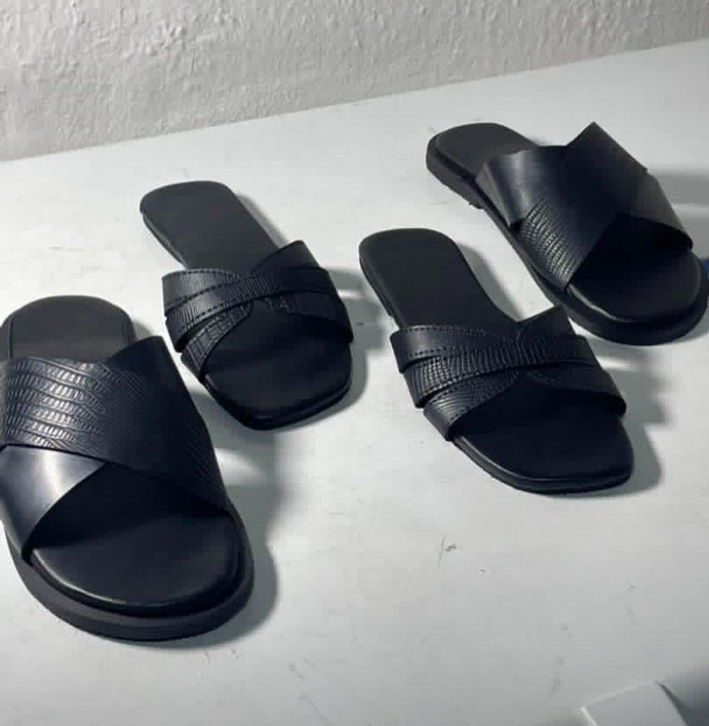 This                                 or                       That? 

Price: ₦30,000

Location: University of Ibadan.