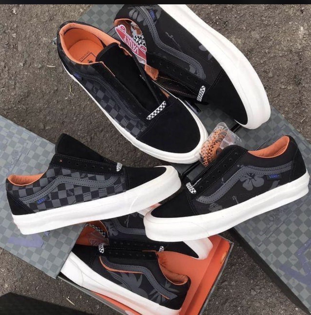SELFSTORE_'s tweet photo. Vans OG OLD SKOOL LX 

Prix : 55$ 
Pointure : 40 à 44 

Contact : https://t.co/hTUa6ZOSuU https://t.co/slQNTw9k0l