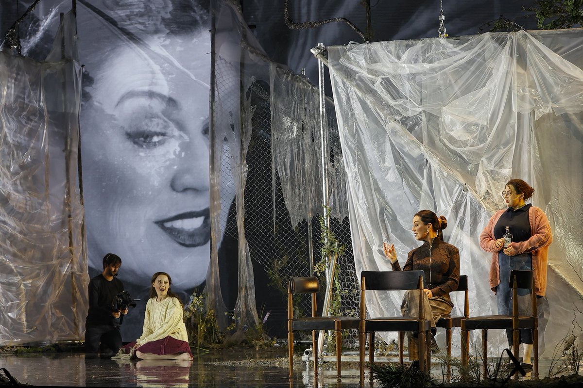 Paul Selar tweet media