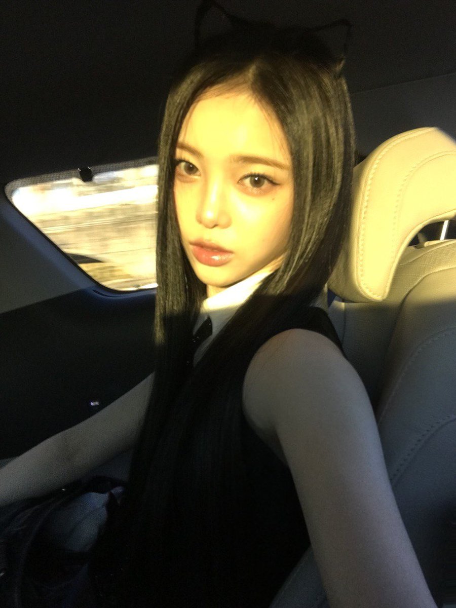 ᅠᅠᅠᅠᅠᅠᅠᅠᅠᅠ
݁ ˖Ი𐑼⋆ I like how the lighting changes everything while I remain in the same seat looking at the same camera .𖥔 ݁ ˖
ᅠᅠᅠᅠᅠᅠᅠᅠᅠᅠ