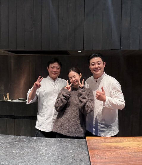 wonderpuiz's tweet image. เจนนี่ไปเยือนร้าน Negi Live ที่ซองซูอีกครั้ง
รู้สึกเป็นเกียรติอย่างยิ่งที่ได้พบคุณอีกครั้ง
หวังว่าคุณจะได้รับประสบการณ์ที่สะดวกสบายและเพลิดเพลิดไปกับมื้ออาหาร
ขอบคุณอีกครั้งนะ 🥰