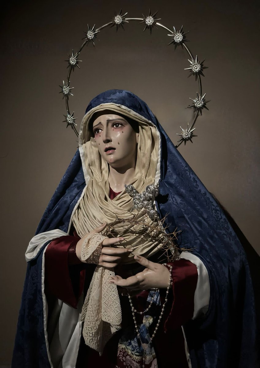 DoloresPtoTorre's tweet photo. CUARESMA 2026 - Nuestra Señora de los Dolores ya se encuentra vestida para el tiempo de Cuaresma, que comenzará el próximo 18 de febrero.

#CofradiasMLG
#ElPuerto2026 https://t.co/aV0kz41tZD