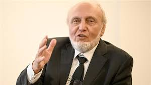 Hans-Werner Sinn: Die schlimmste Entscheidung war die Ideologisierung der Umweltpolitik, mit dem Ziel den fossilen Energieverbrauch auf Null zu reduzieren, was eine Politik der erzwungenen Deindustrialisierung ist.