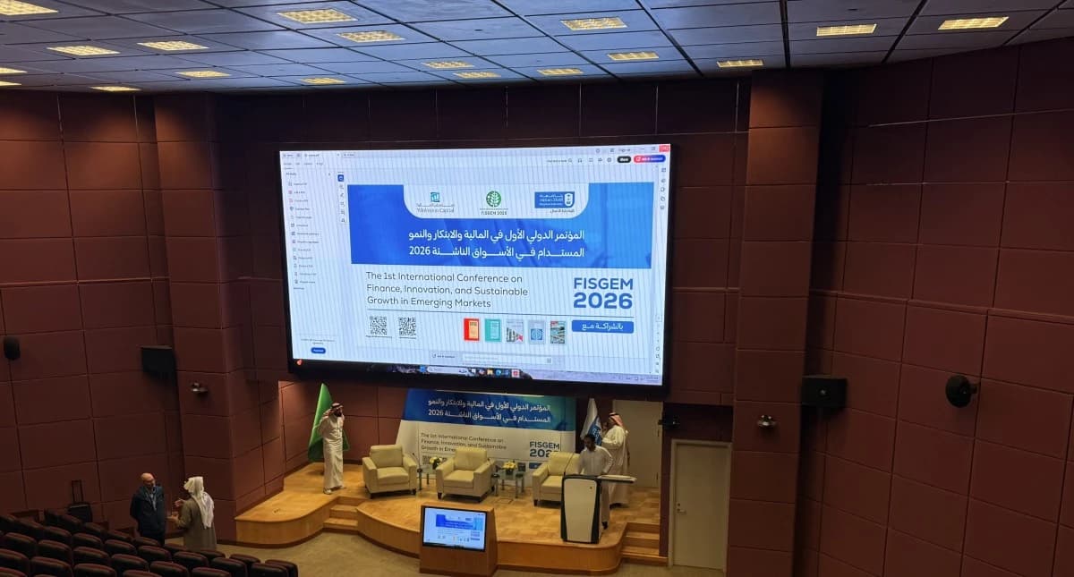 AbdullahsPedia's tweet photo. 70 نظرية مالية جديدة تنطلق من الرياض لتعزيز السيولة 📉 

بعد هبوط تاسي 8.5% خلال عام من 12377 إلى 11328 نقطة 🇸🇦 

خبراء دوليون يضعون حلولاً استراتيجية لدعم استقرار الأسواق الناشئة 💰 

هل تنجح هذه الأبحاث في جذب التدفقات المفقودة؟ 
#تاسي #السعودية https://t.co/Xsgum0B4RR