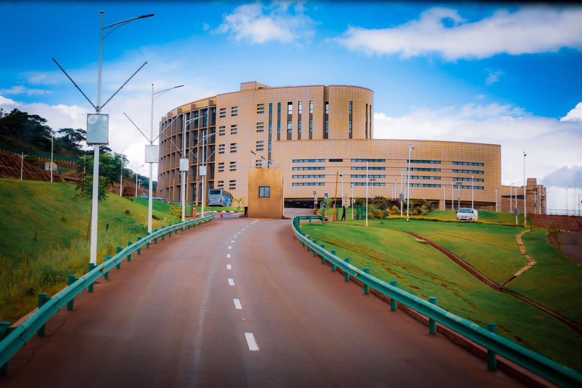 C. H. MUKUNGUNUGWA tweet media