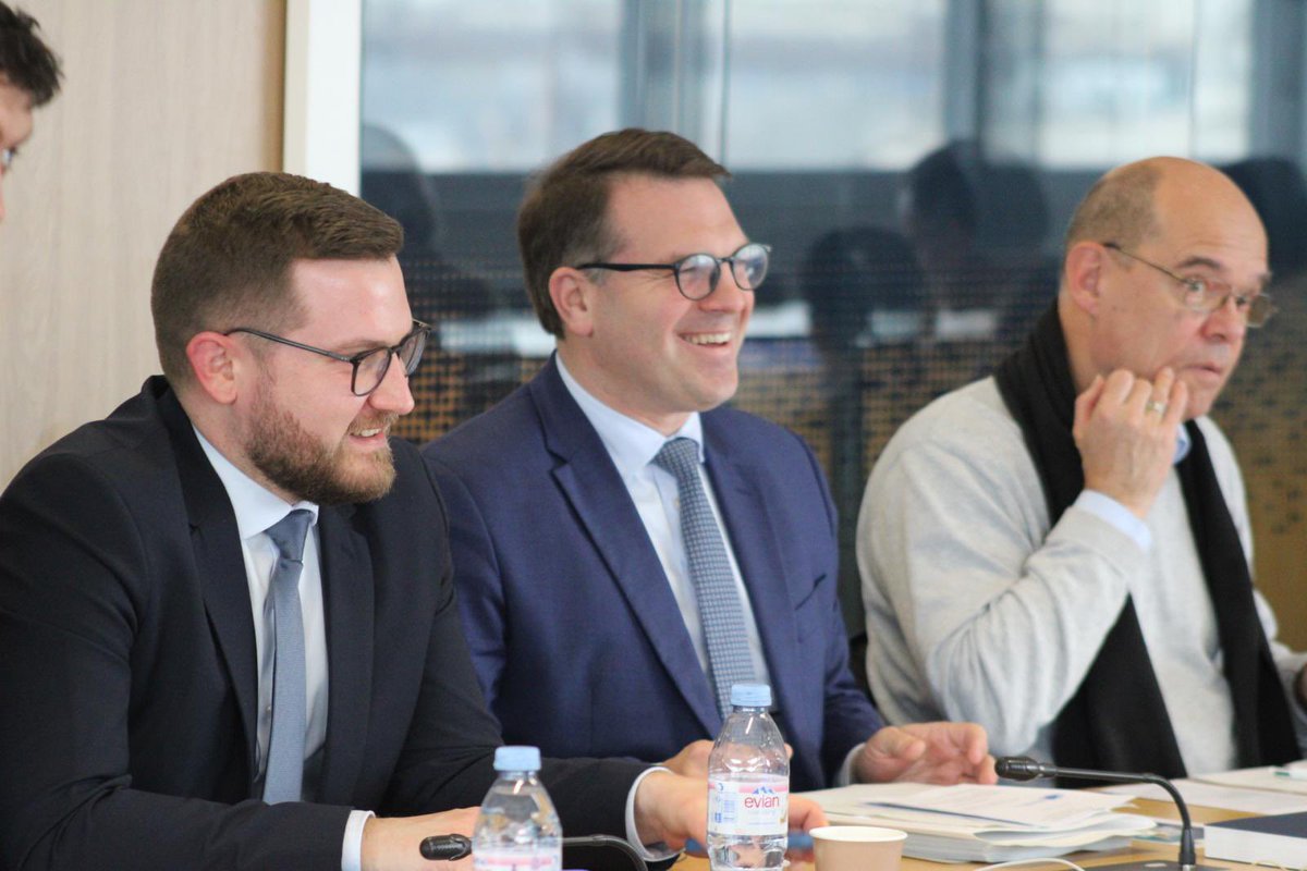 geoffroyboulard's tweet image. #GrandParis Dernier Bureau métropolitain avant le dernier #Conseil du 20/02 : 
✅ Fonds "Innover dans la ville" des maires : boost pour l’#innovation, le #numérique, l’#ESS, les #tierslieux et l’#économiecirculaire ! 
✅ Programme cyber : lancement de #BugBounty 
@patrick_ollier
