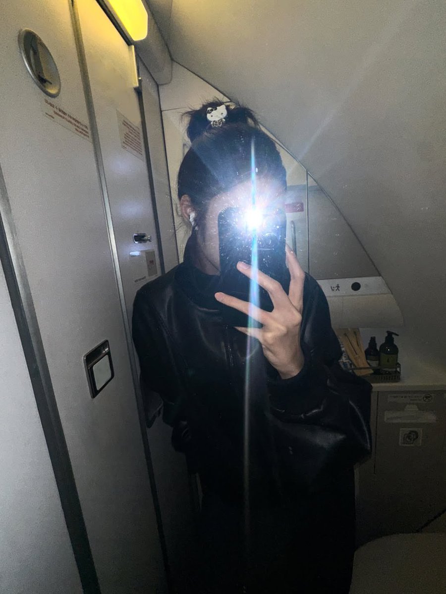 JUNGEUNGLOBAL's tweet image. [📸] 260204 #JUNGEUN INSTAGRAM UPDATE

🐆🖤

#CHOIJUNGEUN #최정은 #ジョンウン #izna #이즈나