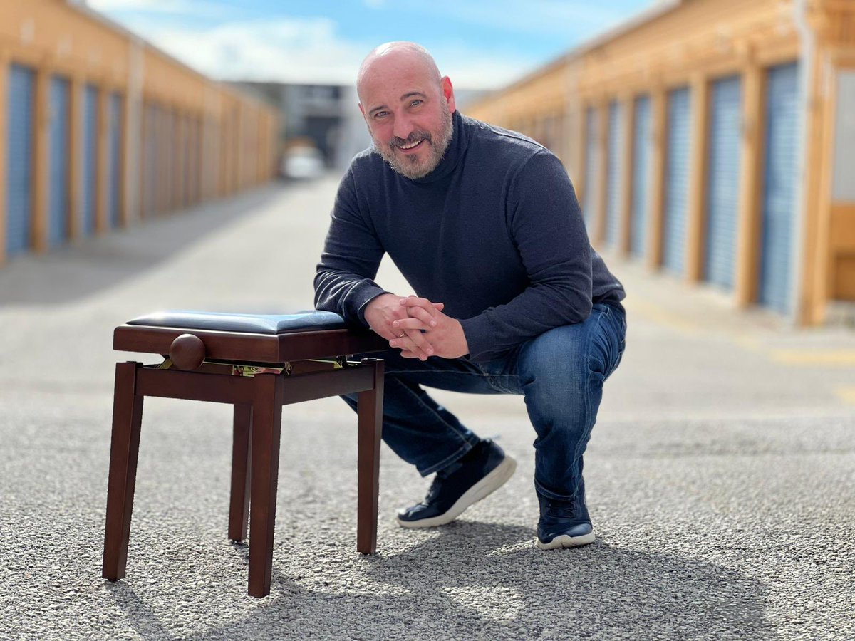 berridopelicula's tweet photo. ✨UME Unión Musical, es la cadena de instrumentos musicales líder en España y Portugal, referente para músicos y profesionales del sonido.
🎸Gracias por incorporarse y formar parte de este proyecto cinematográfico colaborando de manera exitosa
@ordoezjaime #unionmusical https://t.co/77I4BiuCKh