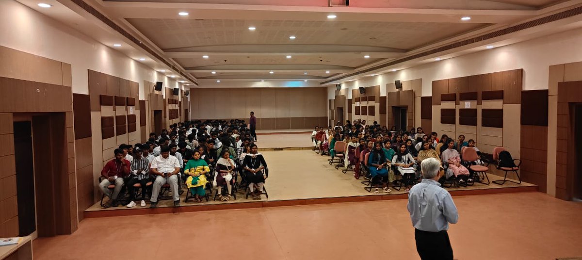 JIT_Offl's tweet photo. JIT ToPCel in association with JIT-IIPC and JIT-IEEE student branch organized a seminar on "Higher Studies and career opportunities @ Abroad" on 03.02.2026, 11:00 am to 12:30 pm for all the aspirants of overseas education abroad. 

#JITToPcel #IIPC #JITIEEESB #Higherstudies https://t.co/0pDyxM5JYL