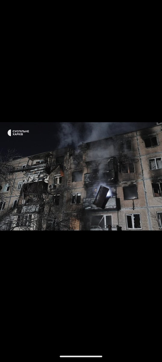 jakobthereal1's tweet photo. @Alina_Lipp_X Kharkiv gestern morgen, ein Wohnblock. Ich bin da und hab die Explosionen gehört.
Halt dein Maul! https://t.co/JYBaCinZdZ