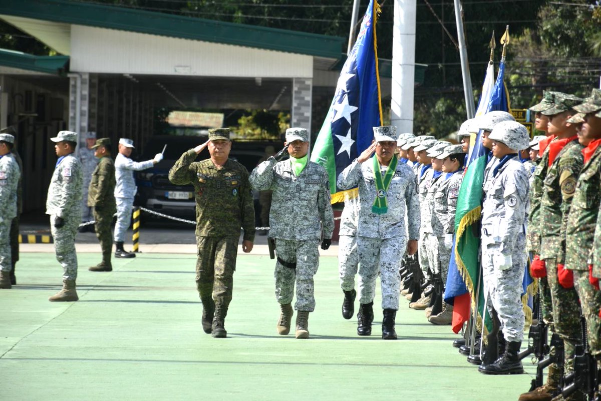TeamWESCOM's tweet photo. Commander, Western Command Visits Western Mindanao Command

CAMP NAVARRO, Zamboanga City — The Western Mindanao Command (WMC) welcomed the Commander of the Western Command (WESCOM), Vice Admiral Alfonso F Torres Jr. PN, during his official visit to WMC Headquarters on January 27, 2026.
Vice Admiral Torres was accorded battalion-sized arrival honors and was received by WMC Commander, Lieutenant General Donald M Gumiran PA. The visit included a ceremonial reception and an executive session attended by key leaders from both commands.

During the engagement, senior officers discussed current operational developments, aligned strategic priorities, and explored ways to strengthen regional maritime security and inter-command coordination.

The visit underscored the strong partnership between WESCOM and WMC, reaffirming their shared dedication to mission readiness, regional security, and collaborative efforts in support of national defense objectives.

#AFPyoucanTRUST
#TeamWESCOM
#wescomtransformationroadmap
#patriotsanddefenders
#OneAFPOnePhilippines
#StrongAFPStrongPhilippines
#OurSeasOurRightsOurFuture