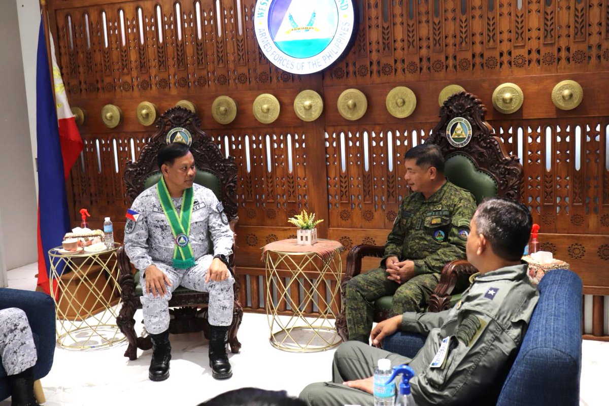 TeamWESCOM's tweet photo. Commander, Western Command Visits Western Mindanao Command

CAMP NAVARRO, Zamboanga City — The Western Mindanao Command (WMC) welcomed the Commander of the Western Command (WESCOM), Vice Admiral Alfonso F Torres Jr. PN, during his official visit to WMC Headquarters on January 27, 2026.
Vice Admiral Torres was accorded battalion-sized arrival honors and was received by WMC Commander, Lieutenant General Donald M Gumiran PA. The visit included a ceremonial reception and an executive session attended by key leaders from both commands.

During the engagement, senior officers discussed current operational developments, aligned strategic priorities, and explored ways to strengthen regional maritime security and inter-command coordination.

The visit underscored the strong partnership between WESCOM and WMC, reaffirming their shared dedication to mission readiness, regional security, and collaborative efforts in support of national defense objectives.

#AFPyoucanTRUST
#TeamWESCOM
#wescomtransformationroadmap
#patriotsanddefenders
#OneAFPOnePhilippines
#StrongAFPStrongPhilippines
#OurSeasOurRightsOurFuture