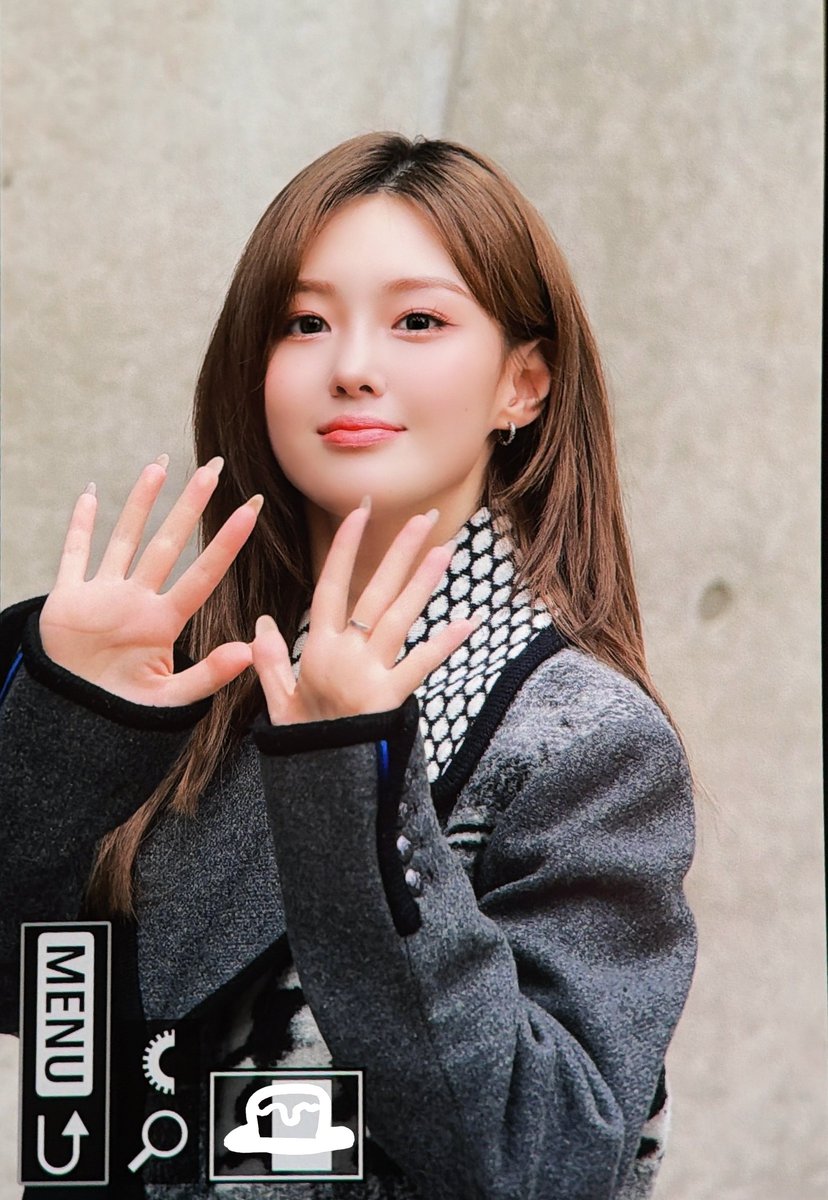 260204
1년만에 패션위크~

#케플러 #Kep1er #채현 #김채현 #chaehyun #kimchaehyun