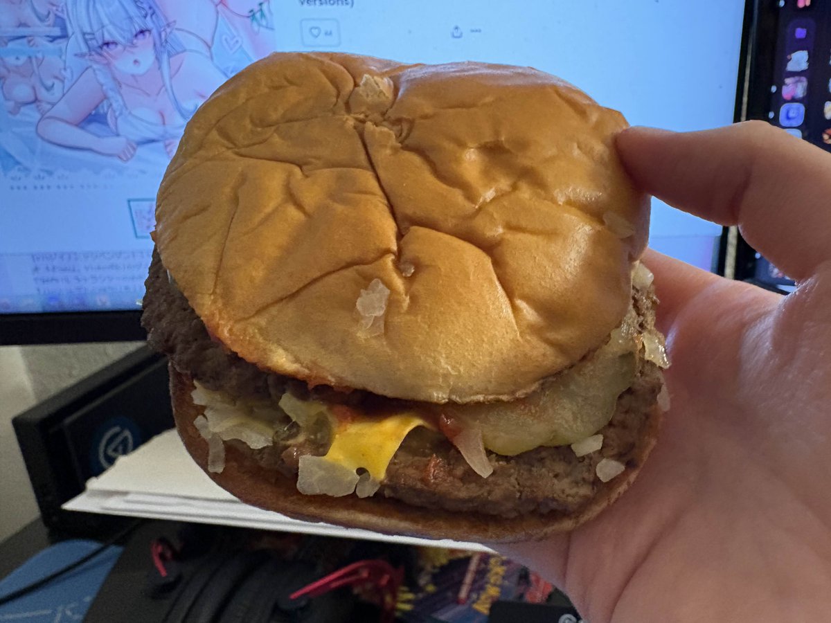 Revity After Dark 🔞 tweet media