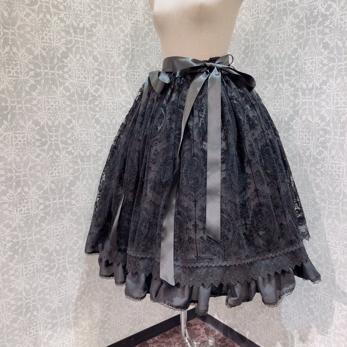 【最終値下げ】Triple*fortune 骸骨少女スカート 【最終値下げ】Triple*fortune 骸骨少女スカート