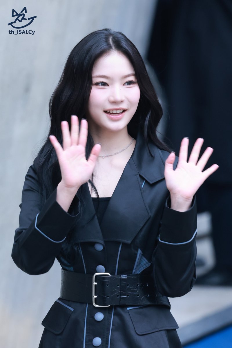 th_ISALCy tweet media