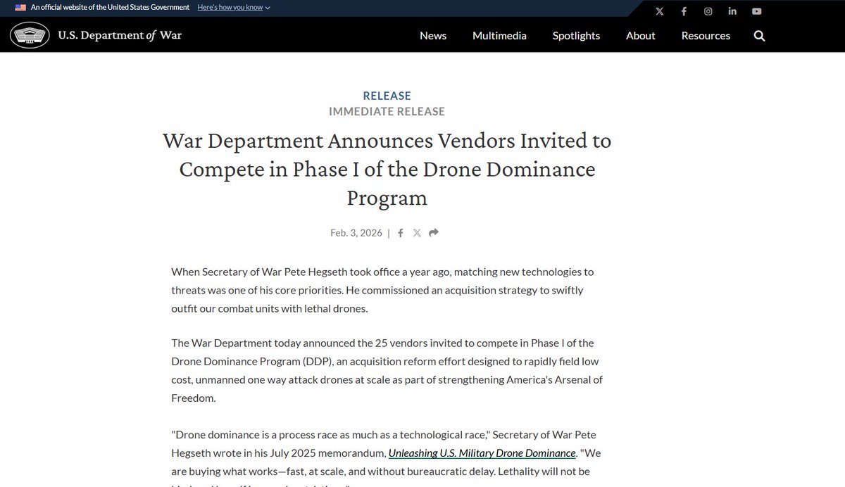 Unclestocknotes's tweet photo. 美國國防部 「無人機主宰計畫 (Drone Dominance Program, DDP) 第一階段」 的入圍名單。
這份名單是針對 「低成本、可消耗 (Attritable)、單向攻擊無人機」 的競標（代號：The Gauntlet）。

大叔的無人機四件套名單查核結果
#KTOS (Kratos Defense):
在名單內。確認其子公司 Kratos SRE 入選。
Kratos 通常做大型靶機 (Valkyrie)，這次能殺進「小型低成本」名單，代表它的技術下放非常成功。
#RCAT (Red Cat Holdings):
✅ 在名單內。
其子公司 Teal Drones 入選。這對 RCAT 是超級利多。它的 FANG 無人機系列就是為了這種「單兵攻擊」設計的，完全符合這次標案的需求。
#AVAV (AeroVironment):
❌ 不在名單內 (Phase 1)。
這次 DDP 第一階段的重點是 「極低成本 ($5,000 美元以下)」。AVAV 的彈簧刀 (Switchblade) 一枚要價 5 萬美元以上，太貴了，不符合這次「消耗品」的定義。AVAV 屬於高階精準打擊。

ONDS (Ondas Holdings):
❌ 本身不在名單內
✅ PDW (Performance Drone Works) 在名單內！
ONDS 確實投資了 PDW。2025 年 11 月，Ondas 宣佈對 PDW 進行 3,500 萬美元 的戰略投資。
ONDS 是這場遊戲的「隱形贏家」。它不用自己跳下去做硬體殺價競爭，只要 PDW 贏得合約，ONDS 就能透過投資收益和技術合作（提供無線通訊技術）分一杯羹。

這份名單透露了國防部的新戰略：「他們不要法拉利 (AVAV)，他們要 10 萬台便宜的豐田 (RCAT, PDW)。」
最直接受惠 (Beta)： #RCAT。它是名單中最純的上市公司，股價對此消息會最敏感。
穩健選擇 (Alpha)： #KTOS。大小通吃，進可攻退可守。

建議： 盯緊 3 月初的測試結果 (The Gauntlet)，這將決定誰能拿到首批 1.5 億美元 的訂單。
https://t.co/Dd0VMZCFJh
