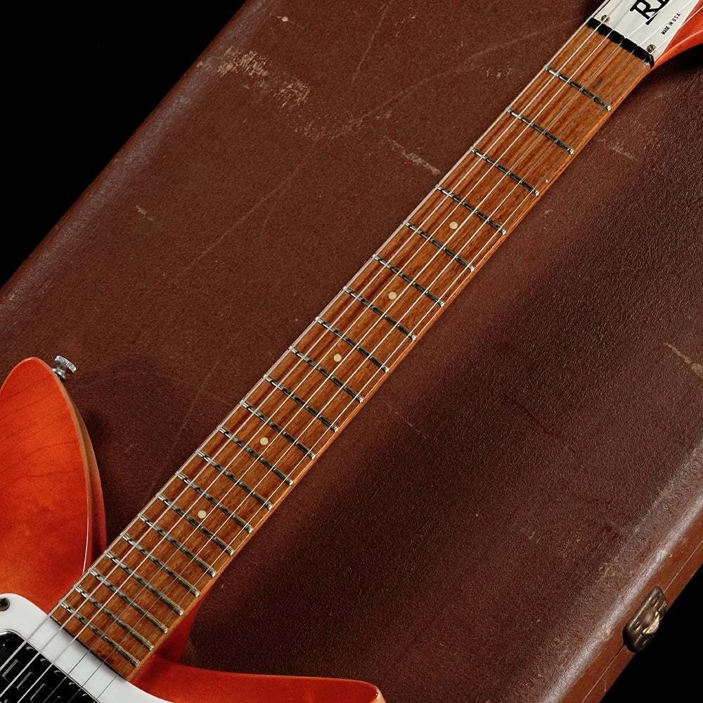1484shibuya's tweet image. 1967年製、Rickenbacker / Model 950 Firegloが入荷！！チューリップボディシェイプが特徴的な本機、キレイなコンディションを保っています。ぜひご検討くださいませ。
store.ishibashi.co.jp/view/item/0000…
#Rickenbacker #vintage