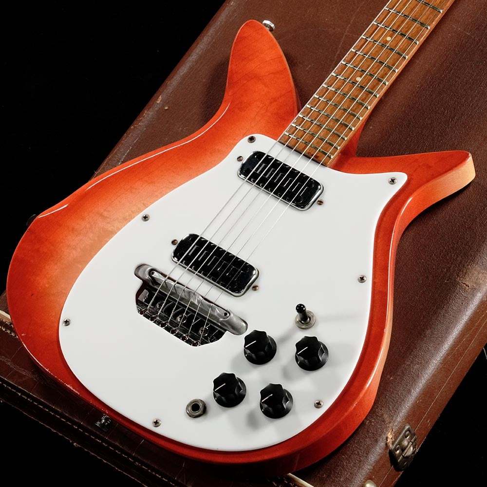 1484shibuya's tweet image. 1967年製、Rickenbacker / Model 950 Firegloが入荷！！チューリップボディシェイプが特徴的な本機、キレイなコンディションを保っています。ぜひご検討くださいませ。
store.ishibashi.co.jp/view/item/0000…
#Rickenbacker #vintage
