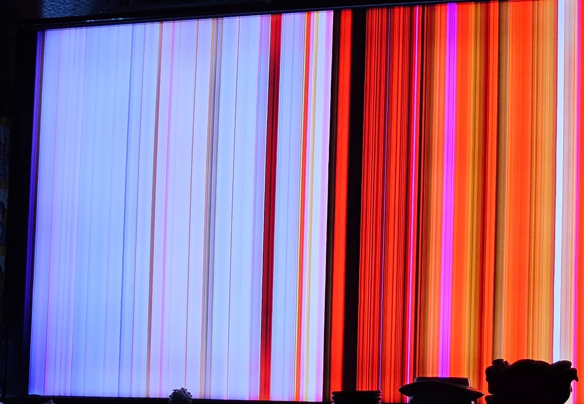 13reezee's tweet photo. I didn't know TVs nope out without warning. So yay to buying a TV out if the blue. So glad the Super Bowl is this weekend for good sales. Don't need to spend a lot and don't have to wait for black Friday. https://t.co/dB5UzjqFuS
