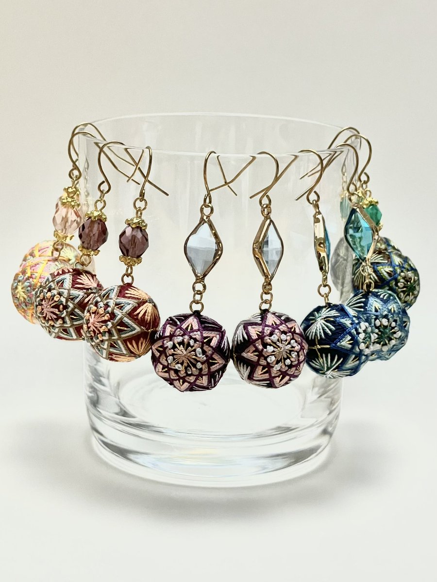 新作イヤリング