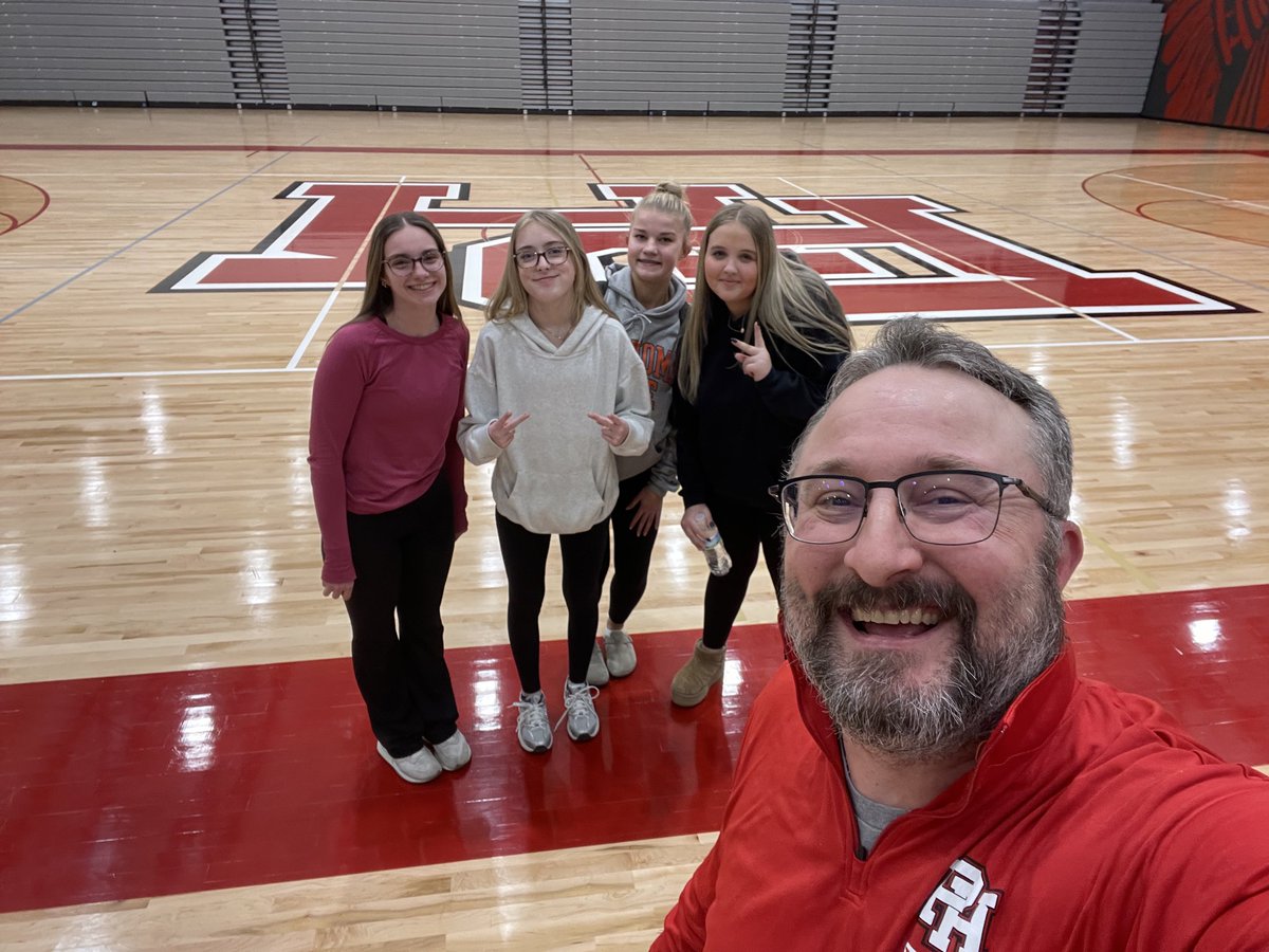 MrMerithew's tweet photo. Nice work by this @TrojanTVNews crew on live streaming Park Hill v Oak Park wrestling duel. The Trojans chop down the Northmen 55-24 on the boys side &amp; 52-34 on the girls side. https://t.co/not2hx66mJ