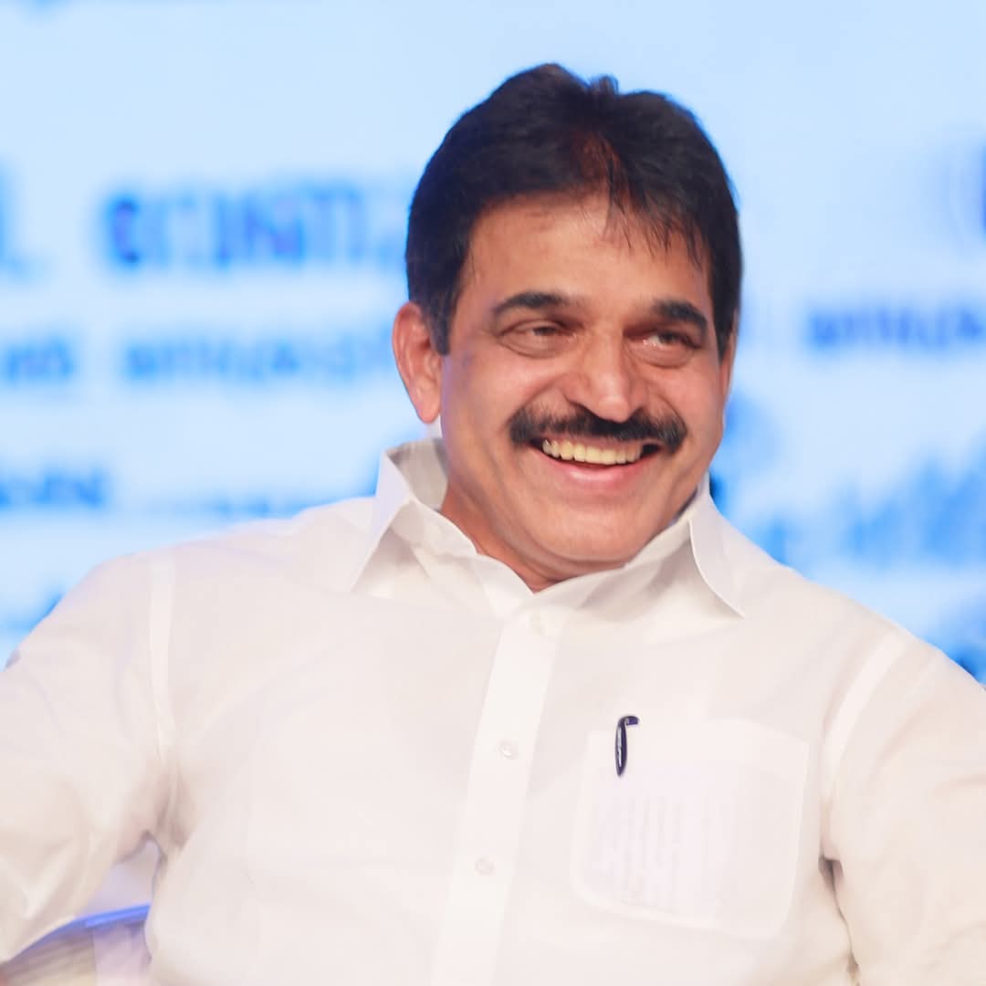 अखिल भारतीय राष्ट्रीय कांग्रेस के संगठन महासचिव सम्माननीय के.सी वेणुगोपाल जी को जन्मदिन की बहुत बहुत बधाई एवं ढेर सारी शुभकामनाएँ।
     ईश्वर आपको उत्तम स्वास्थ्य एव दीर्घायु जीवन प्रदान करे।

<a href="/kcvenugopalmp/">K C Venugopal</a> जी