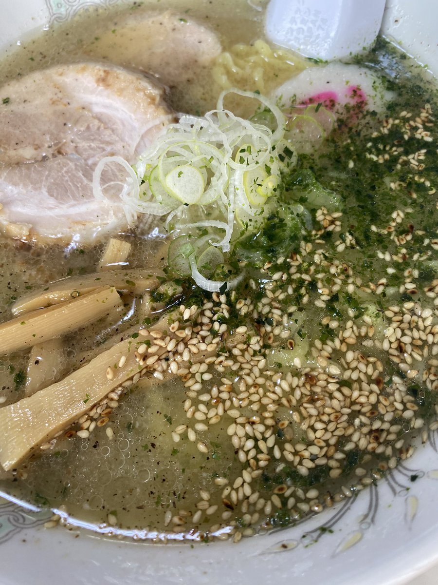 pilotwire's tweet image. 最近の囲ろり🍜
チャーシュー分厚くて嬉しい☺️
#ラーメン
#辛味噌